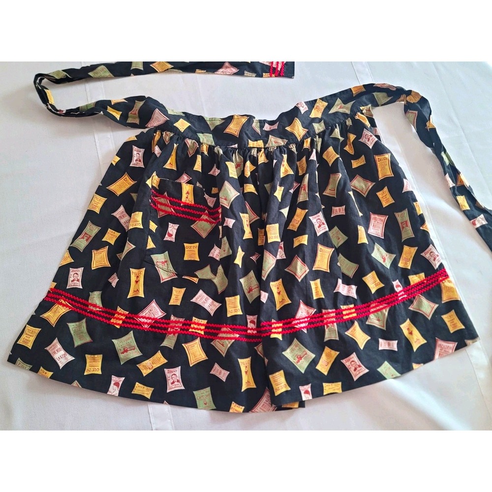 Vintage Apron Novelty Feed Sack Print Black Red Rick Rack Farmhouse Cottage